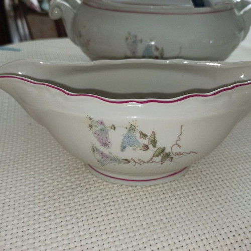 Porcelain soup tureen and sauce boat set very good condition, vintage