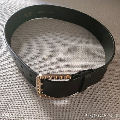Dsquared2 women's leather belt black like new, size small