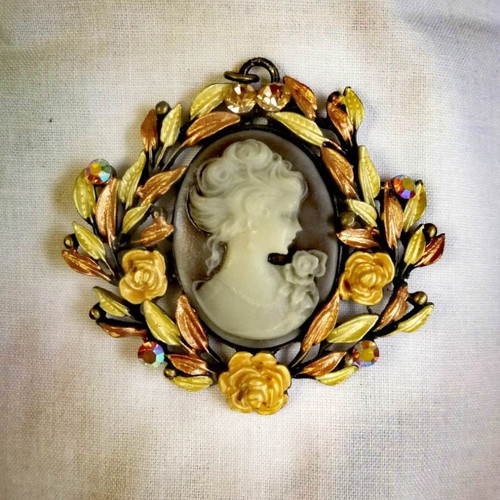 Antique Style Fo Bizou Pendant New