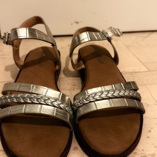 Sandals like new, size 38, brown and silver platform style