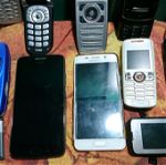 11 κινητά τηλέφωνα Vodafone, Motorola, Huawei, LG, Samsung, Nokia, Sony Ericsson, SAGEM