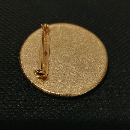 Vintage Faux Bijoux Brooch like new, matte gold color