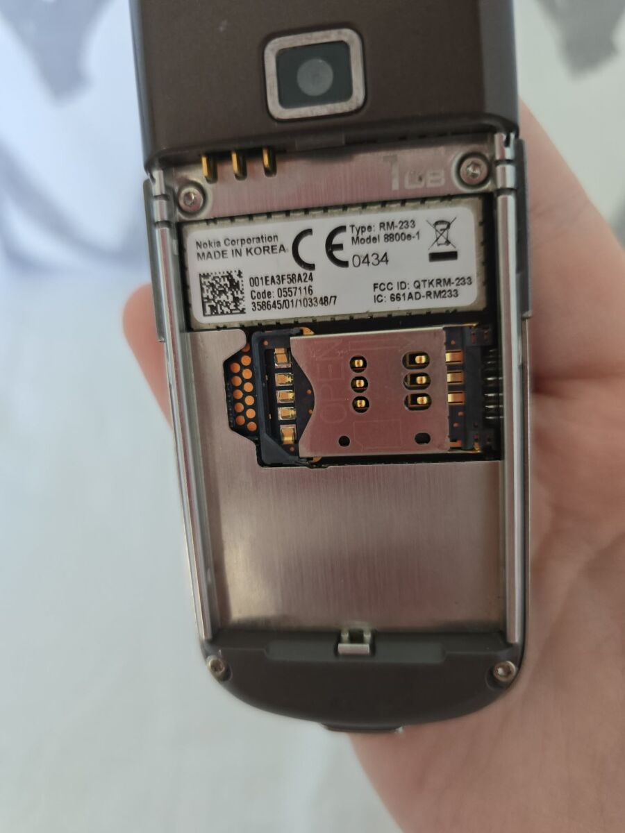 Nokia 8800 Sapphire TOP like new with… - € 300,00 - Vendora.cy