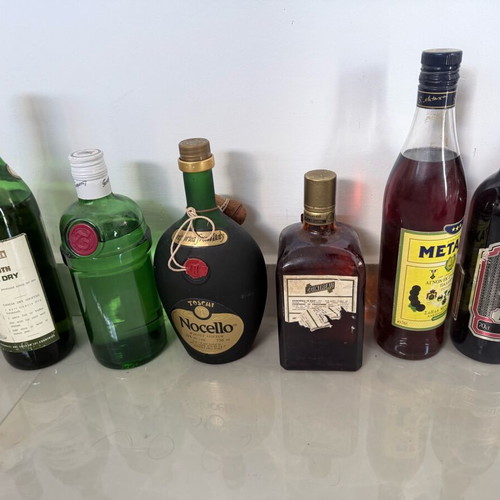 Various drinks new, pack of 16
