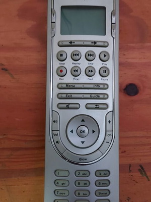Logitech Harmony 515 universal remote control like new