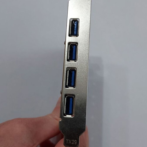 4 Port PCI-E to USB 3.0 Adapter like new