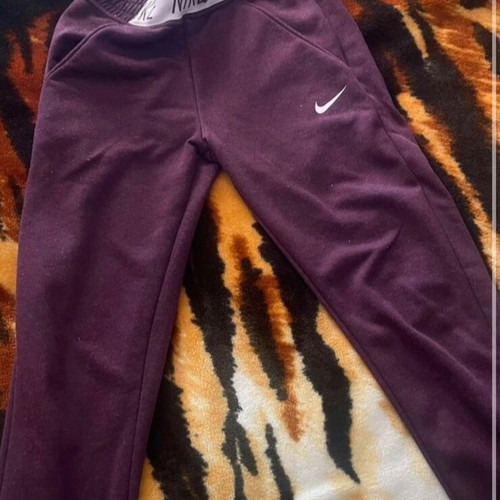Nike sweatpants like new, size 146 cm, rare color
