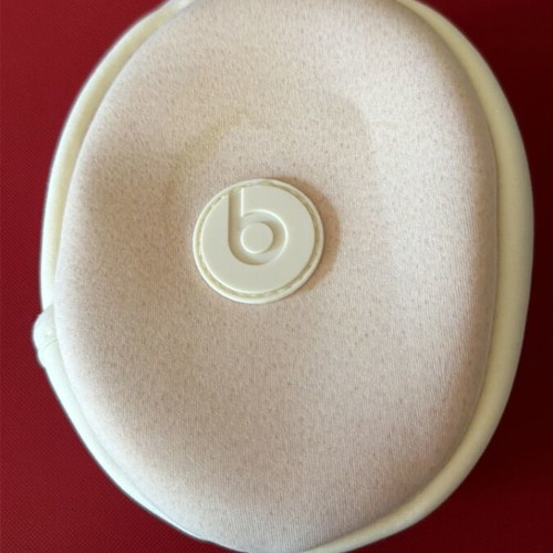 Dr. Dre Beats carrying case used