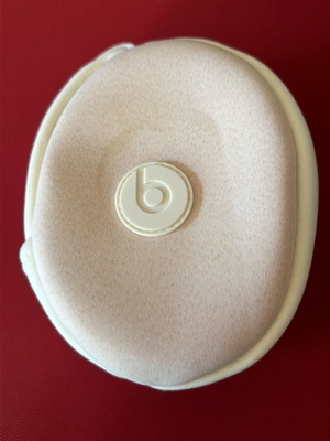 Dr. Dre Beats carrying case used