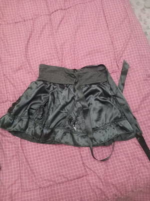 Super mini satin skirt with sequins and belt like new, gray