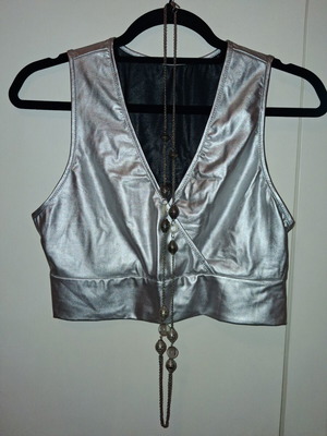 Top crop silver new, sizes M-L