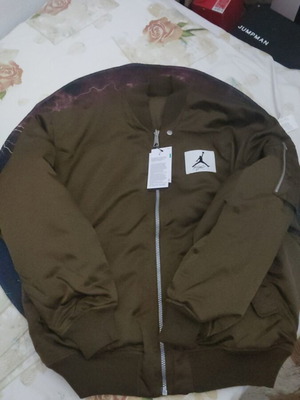 Nike Jordan Essentials XL reversible jacket with gift socks new, brown