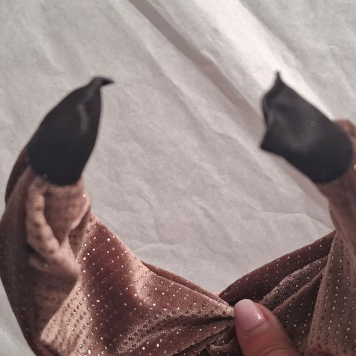Elegant set of 2 velvet hairbands in nude and dusty rose
