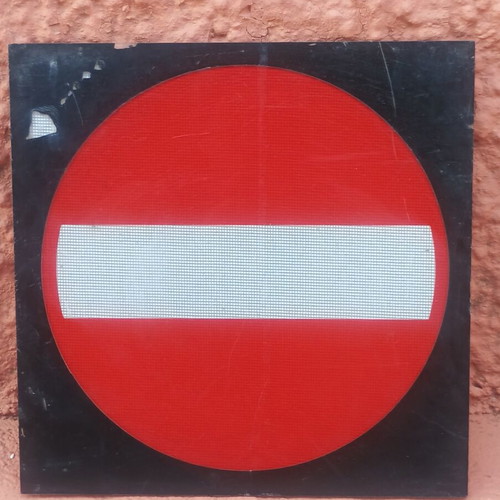 Road signs, set of 2 plastic signs, 20-30 cm