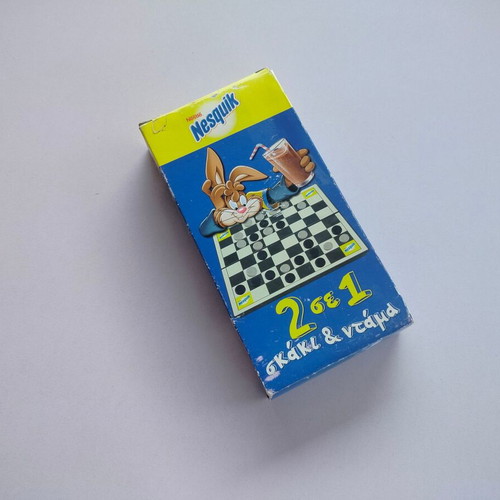 Magnetic Nestle Nesquik 2 in 1 chess and checkers game used