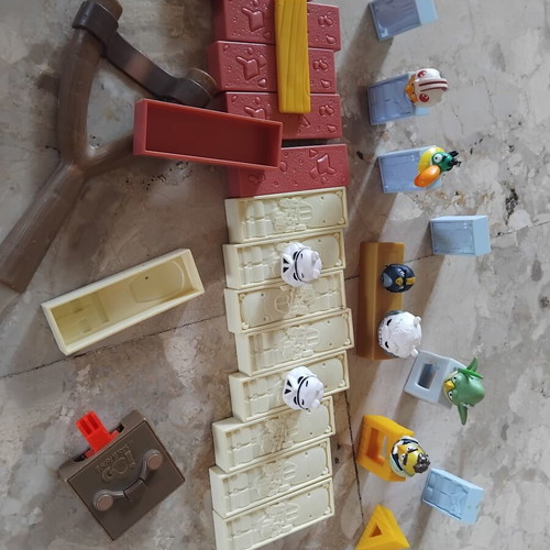 Angry Birds building blocks set used