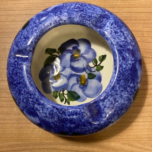 Decorative ceramic handmade ashtray with flowers like new, 12 cm