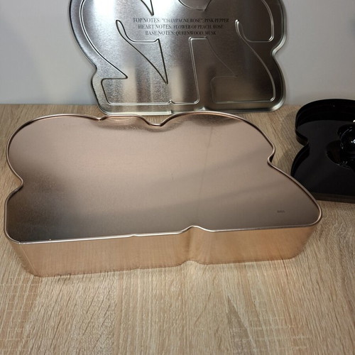 Metal Storage Box Carolina Herrera 212 like new