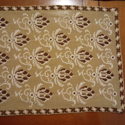 Handmade embroidery set vintage like new, 4 pieces