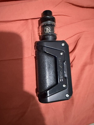Geek Vape electronic device like new