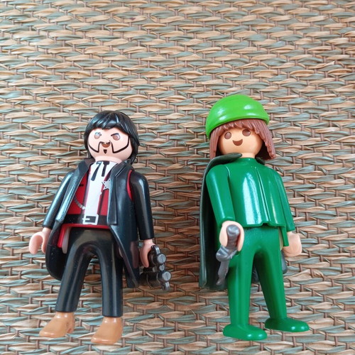 Playmobil figures set of 2