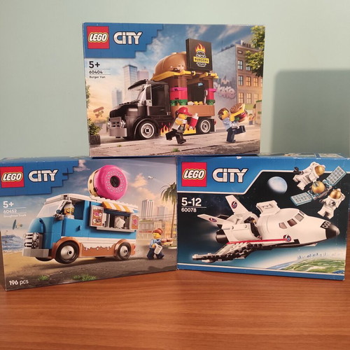 Lego City sets 60452, 60078, 60404 like new, complete with figures and boxes