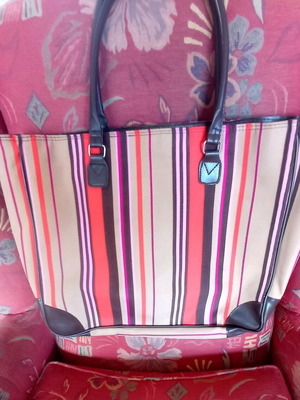 Striped shoulder beach bag used, brown and orange