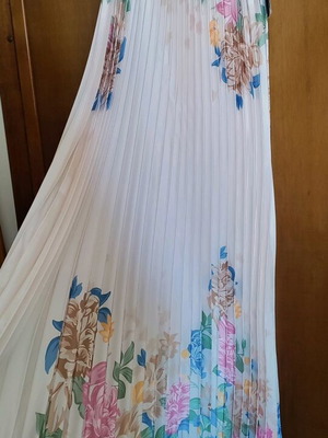Floral satin dress new, one size, multicolor