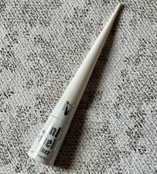 Kat Von D - White Out - Ink Well Long-Wear Matte Eyeliner