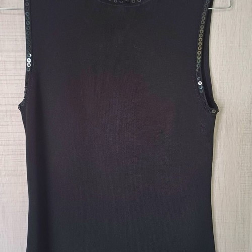 Women's sleeveless turtleneck top with sequins like new