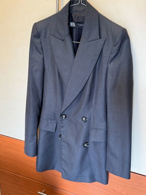 Zara suit mid-length like new, gray
