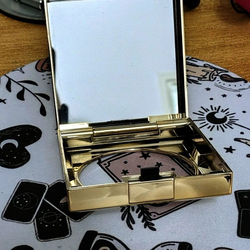 YSL cushion foundation empty case like new
