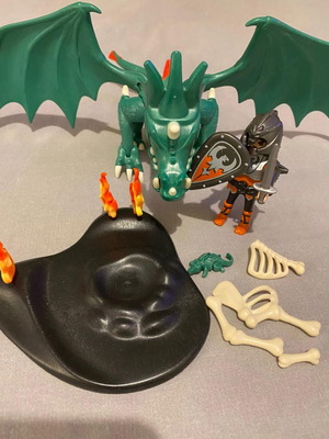 Playmobil green dragon and knight used
