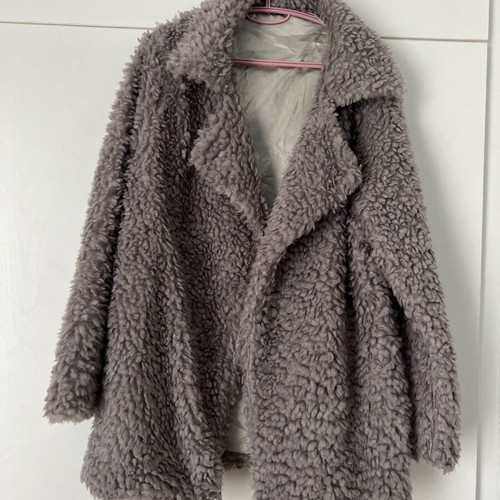 Teddy coat gray used, one size, not very thick