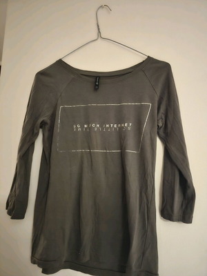 Stradivarius 3/4 sleeve shirt size S like new, multicolor green