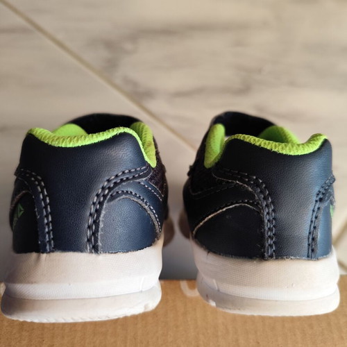 Reebok Kids Athletic Shoes like new, size 20, blue