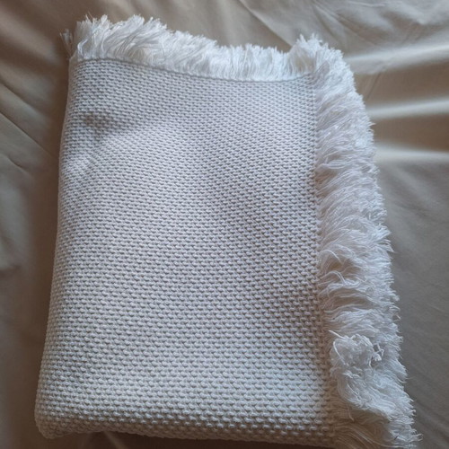 White cotton tablecloth 155x106 cm with fringed waffle weave