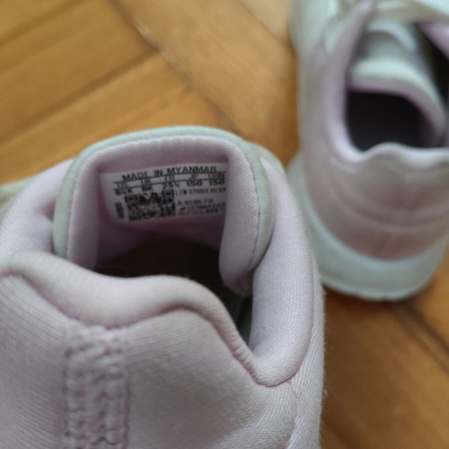 Adidas running shoes for girls size 25.5