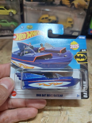 Hot Wheels Batman 1966 Bat Boat