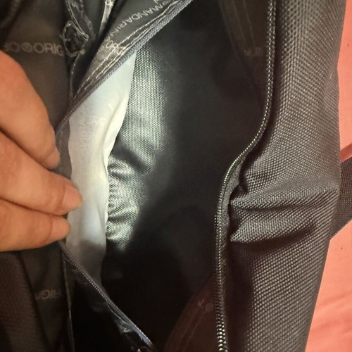 Mandarina Duck MD20 crossbody bag like new, black