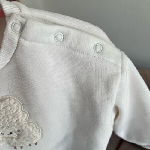 Sweatshirt used, warm for boy or girl