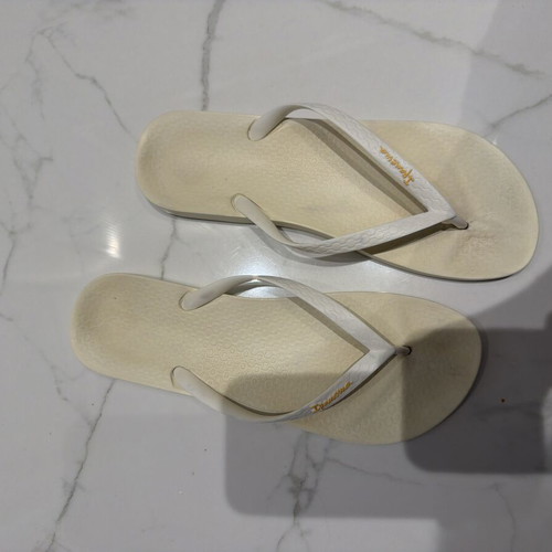 Ipanema rubber slides cream size 40 used