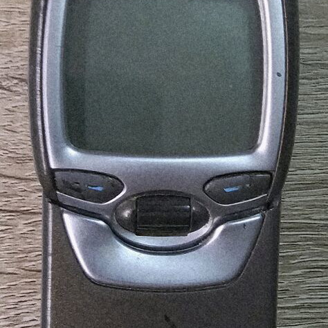 Nokia 7110 used in very good condition with charger