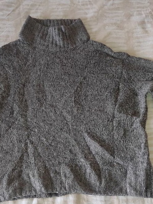Gray sweater used, size XL