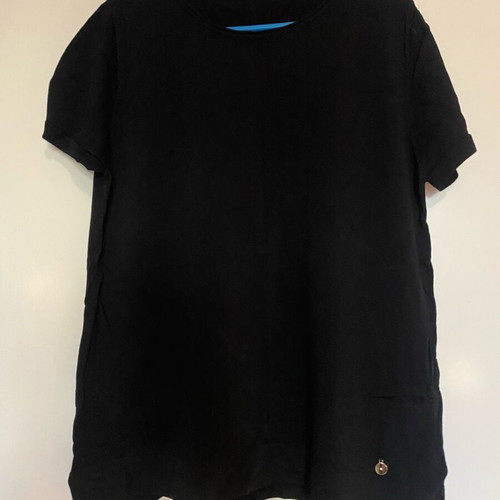 Black short-sleeve blouse with knitted texture like new