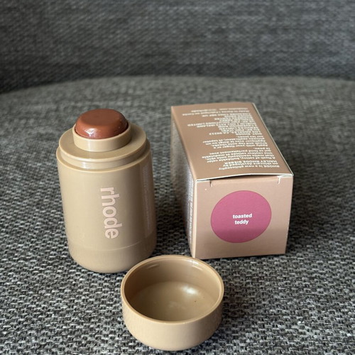 Rhode Pocket Blush Toasted Teddy new unused
