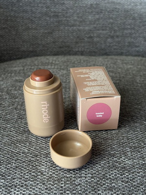 Rhode Pocket Blush Toasted Teddy new unused