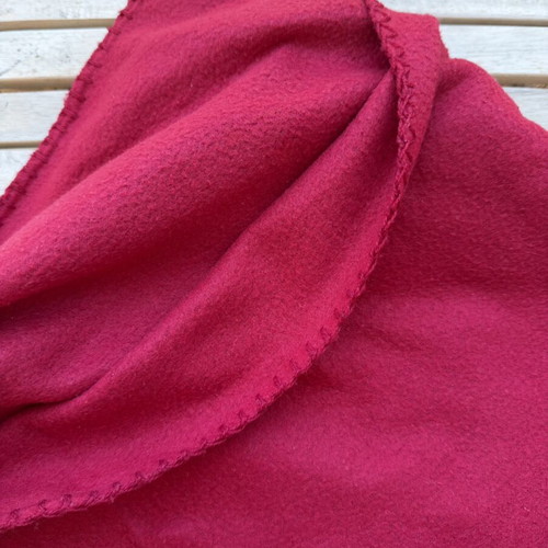 Red blanket 220x160cm used, sofa cover