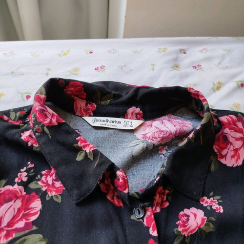 Floral dress Stradivarius size S, like new, black and pink