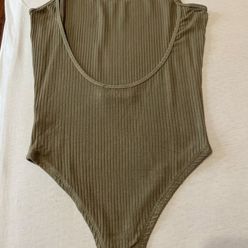 Pull & Bear khaki ribbed bodysuit like new, size S